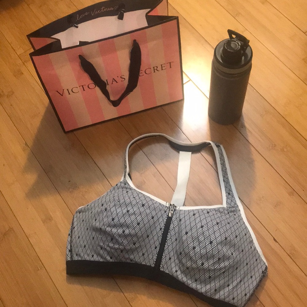 Victoria’s Secret Sports Bra 38C